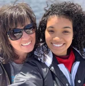 Meet your Posher, Joy